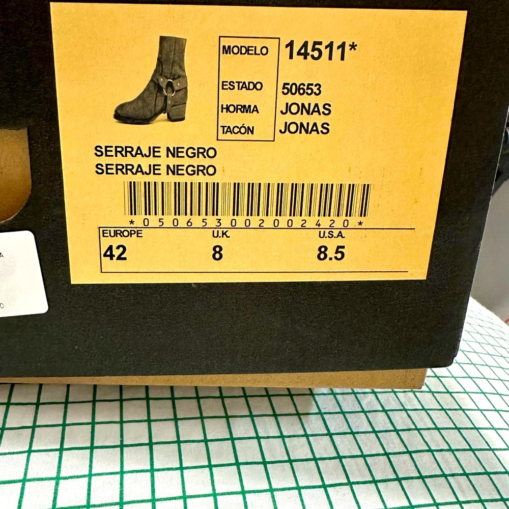 Sendra Chelsea boots